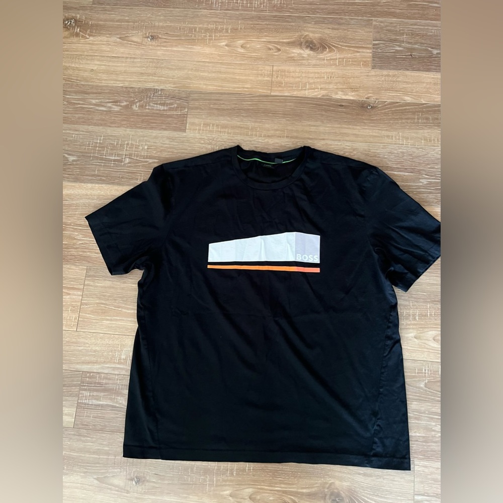 Mens Hugo Boss XXXL t shirt- fits XXL